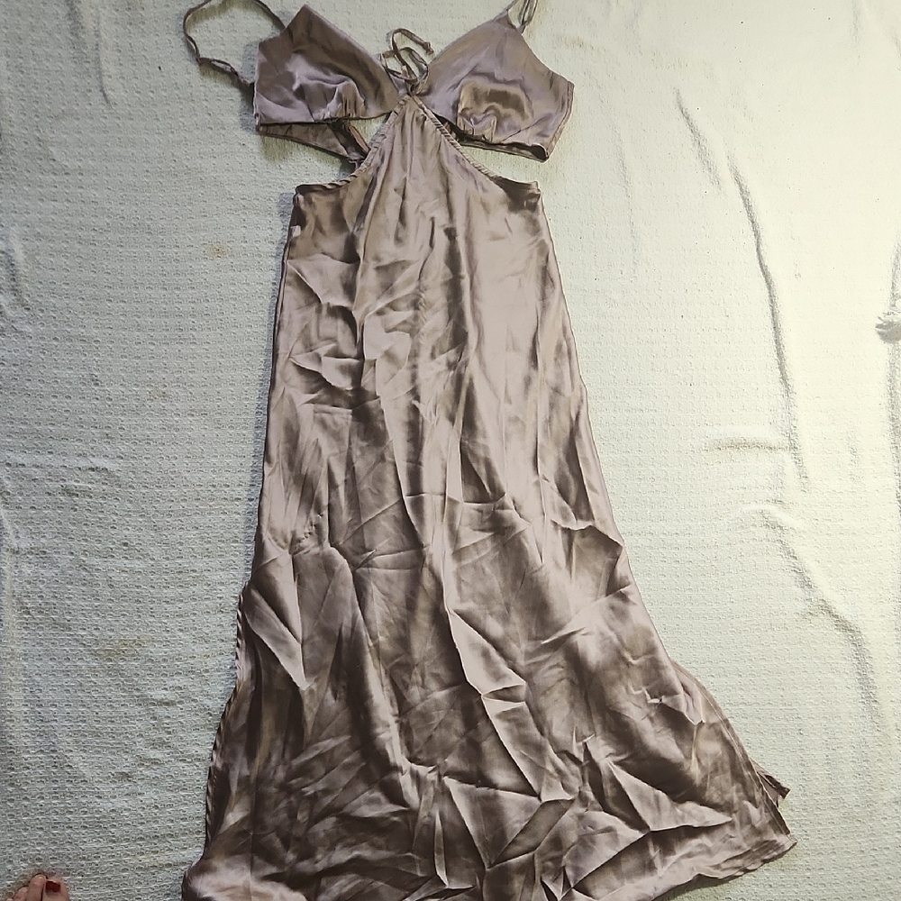 Dizzy Backless Satin Dress in Silver